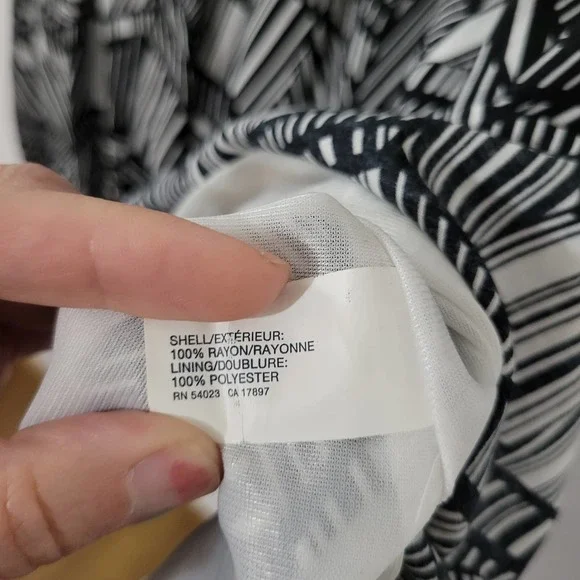 Gap Sleeveless Geometric Print Dress - Picture 8 of 8